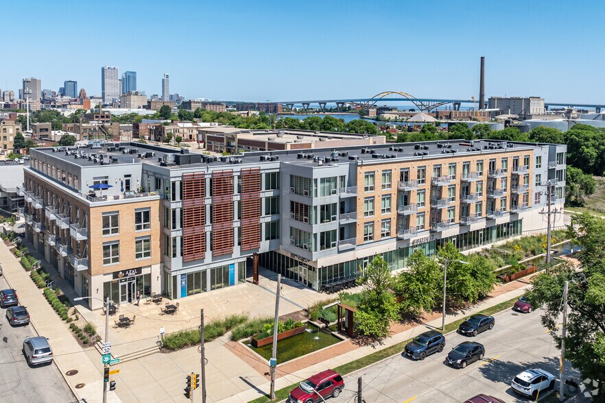 More Photos Of 1320 S 1st St, Milwaukee Apartments For Lease