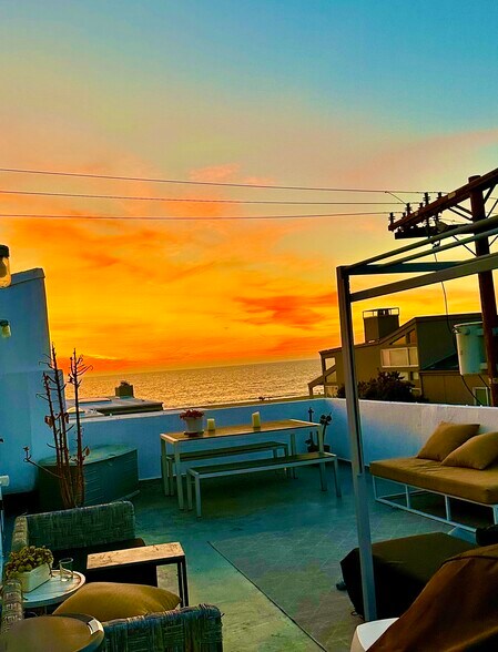 More Photos Of 14 Mast, Marina Del Rey Apartments For Sale