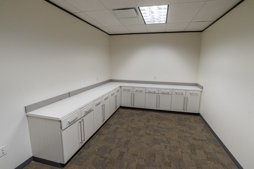 More Photos Of 3409 N Central Expy, Plano Office For Lease