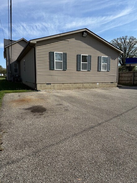More Photos Of 1915 Everett St, Lafayette Office For Sale