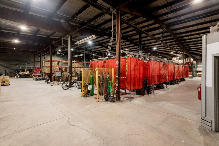 More Photos Of 13639 Elmira St, Detroit Manufacturing For Sale