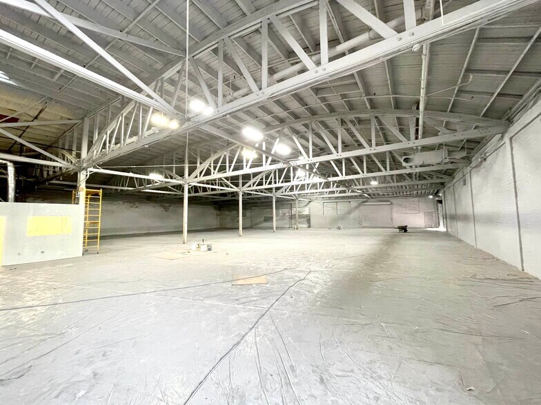 More Photos Of 2201 Long Beach Ave, Los Angeles Warehouse For Lease