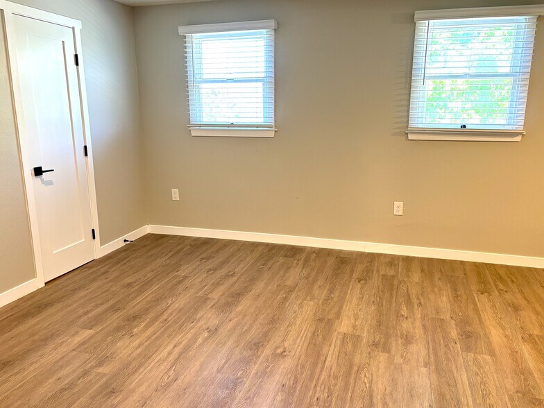 More Photos Of 183 N Waverly St, Orange Apartments For Sale