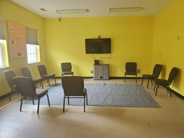 More Photos Of 5202 E Highland Rd, Howell Religious Facility For Lease