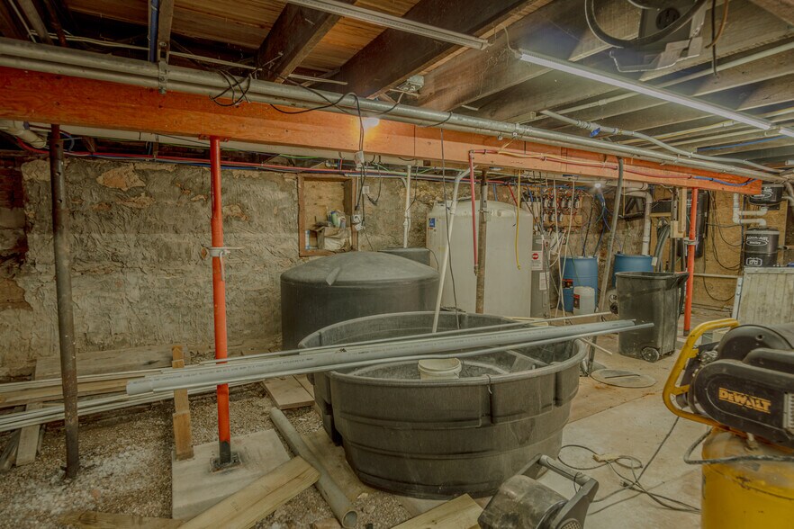 More Photos Of 103 N. Clarady, Wanette Industrial For Sale