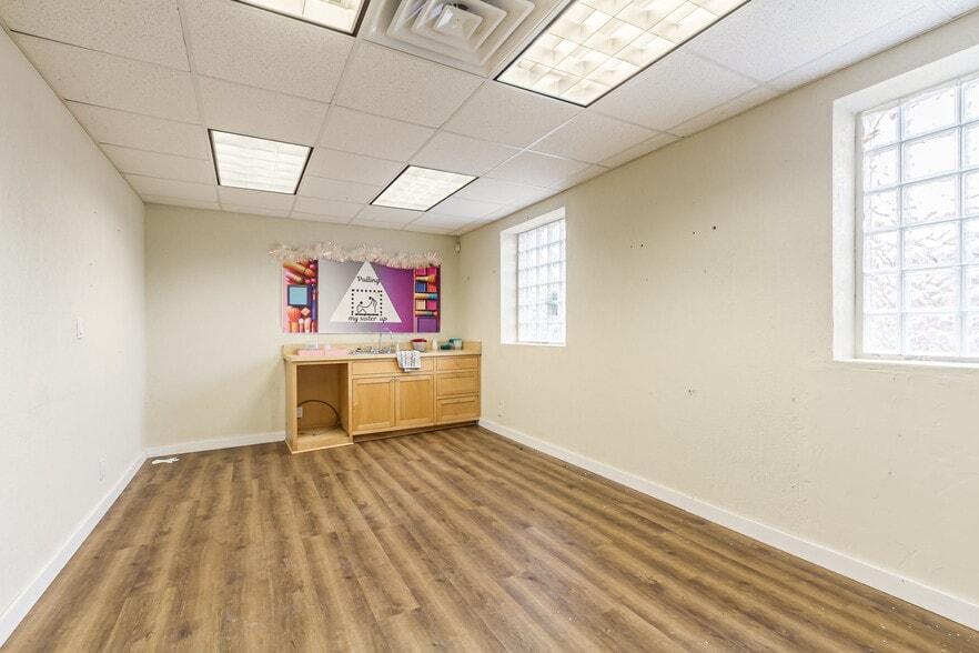 More Photos Of 64 Spencer St, Rochester Loft Creative Space For Sale
