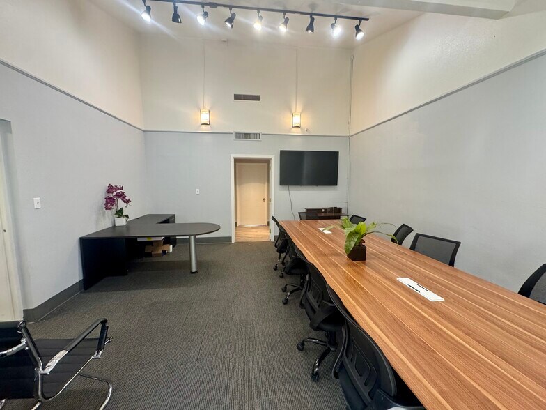 More Photos Of 6680 Bay Laurel Pl, Avila Beach Office For Lease