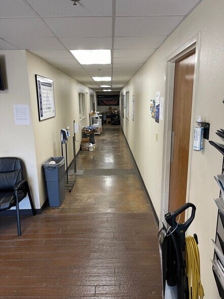 More Photos Of 2200 5th St, Wichita Falls Warehouse For Lease