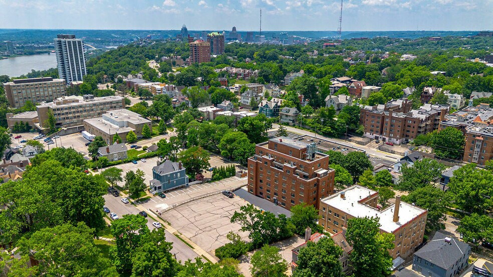 More Photos Of 2330 Victory Pky, Cincinnati Office Residential For Lease