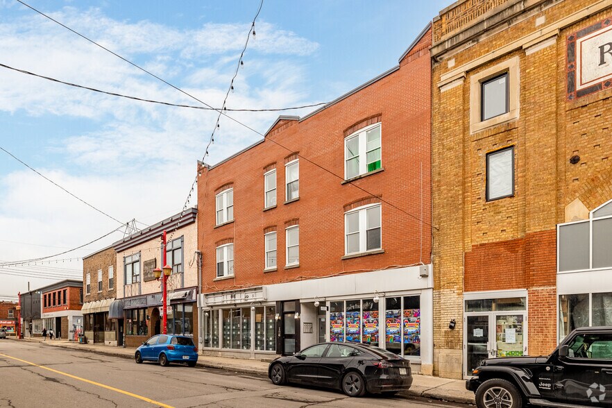 Primary Photo Of 845-865 St Notre-Dame O, Montréal Storefront Retail Residential For Lease
