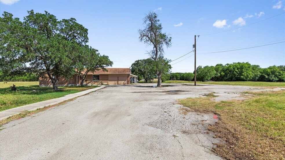 More Photos Of 9050 FM 78 Rd, Converse Medical For Sale