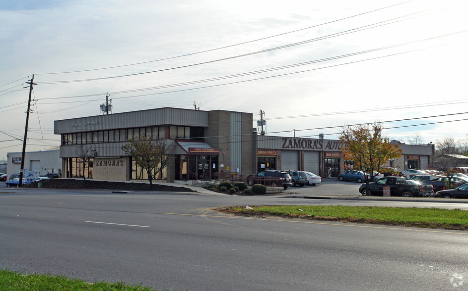 Primary Photo Of 761-773 E Gude Dr, Rockville Auto Repair For Sale