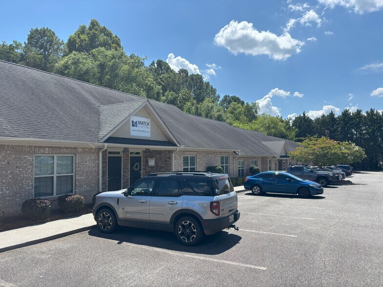 More Photos Of 20 Pointe North Dr, Cartersville Office For Lease