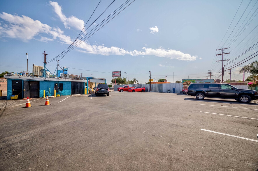 More Photos Of 11025 Atlantic Ave, Lynwood Restaurant For Sale