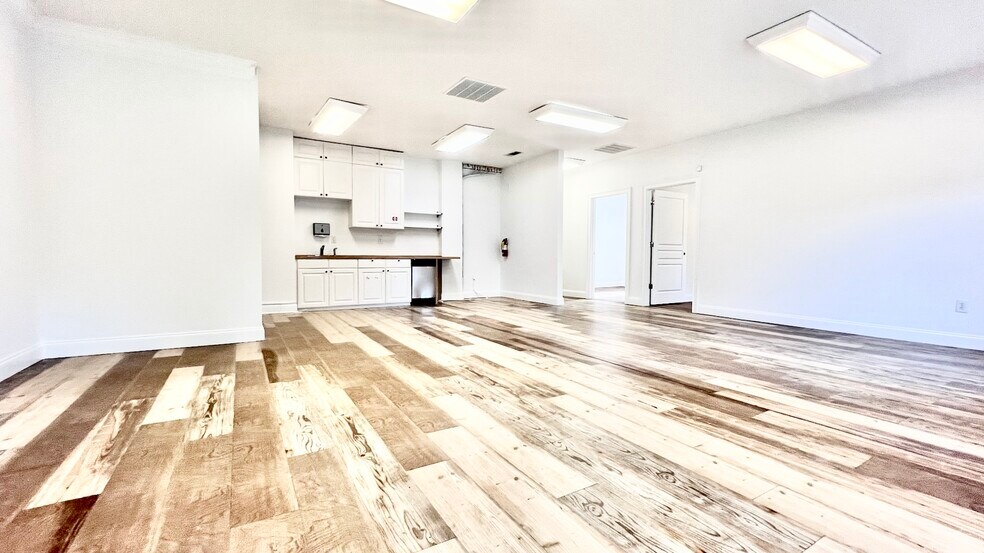 More Photos Of 4080 McGinnis Ferry Rd, Alpharetta Office For Sale
