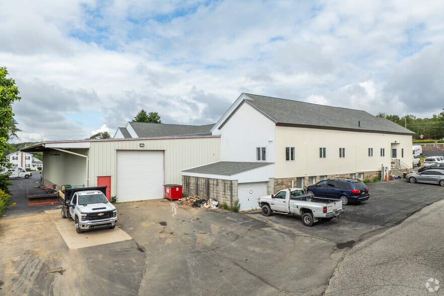 More Photos Of 1934 PA-940, Freeland Medical For Lease