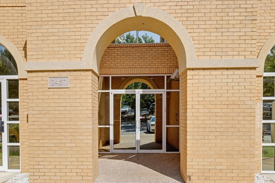 More Photos Of 2457 Care Dr, Tallahassee Office For Lease