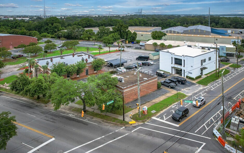 More Photos Of 1114 Morrison Dr, Charleston Office For Lease