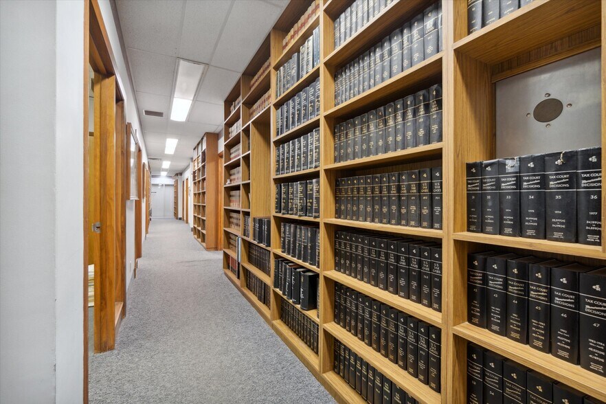 More Photos Of 145 S Jackson St, Jackson Loft Creative Space For Sale