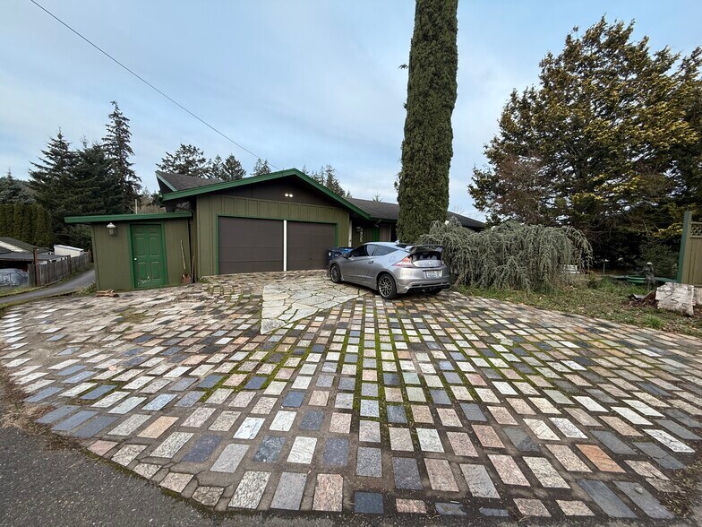 Primary Photo Of 3935 NE Everett St, Camas Specialty For Sale