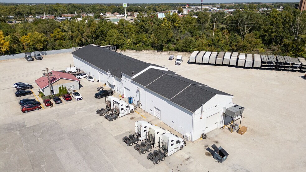 More Photos Of 1781 E Risser St, Kankakee Warehouse For Sale