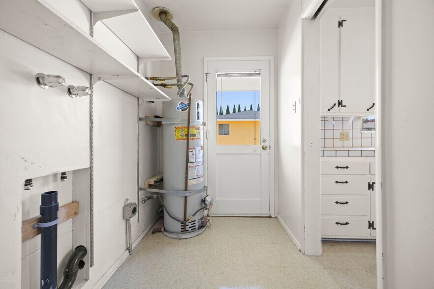 More Photos Of 11 N Dunning St, Ventura Apartments For Sale