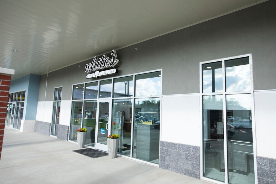 More Photos Of 2600 Middletown Commons, White Hall Storefront For Lease