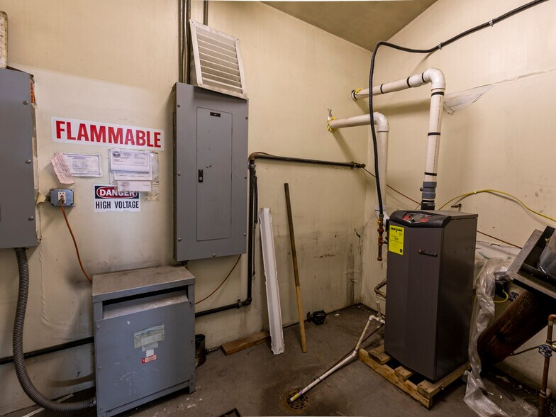 More Photos Of 800 Clough Ave, Columbus Service For Lease