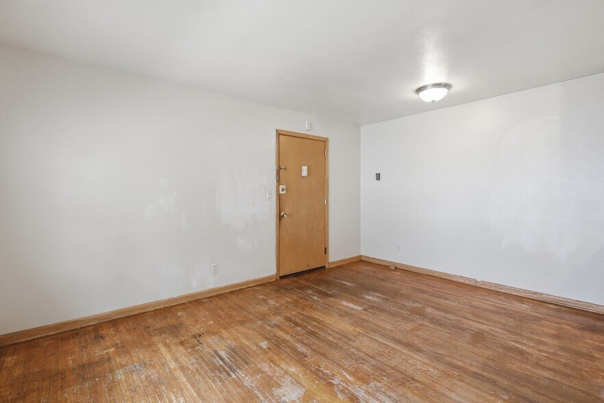 More Photos Of 826 5th St E, Saint Paul Apartments For Sale