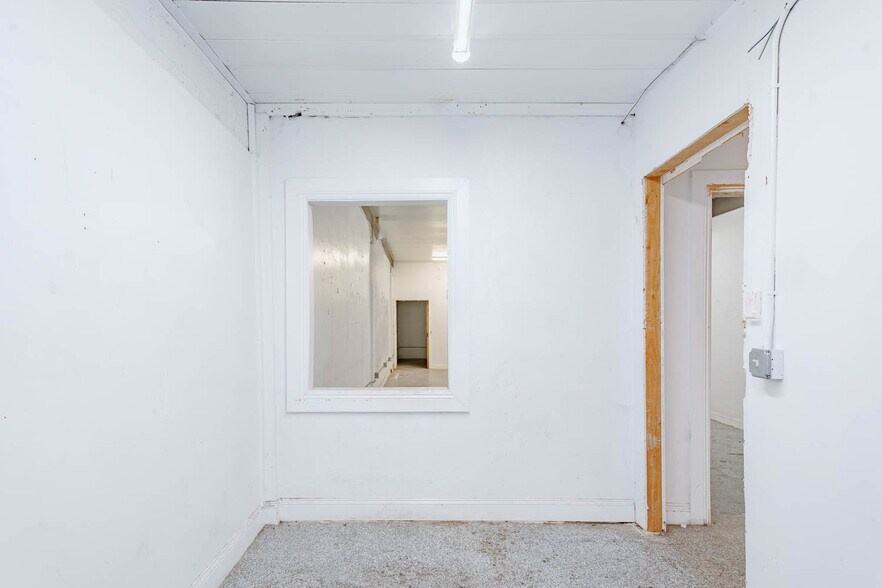 More Photos Of 180 S Alvarado St, Los Angeles Light Distribution For Lease