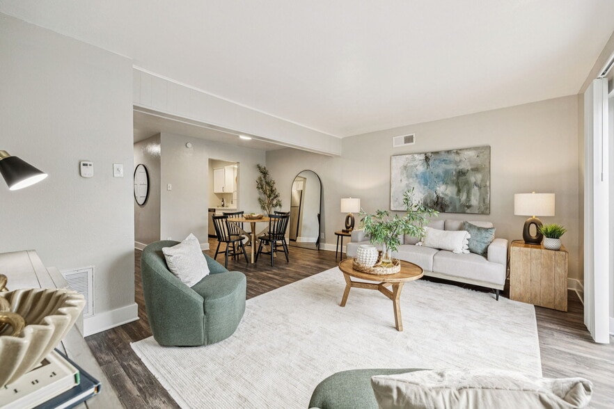 More Photos Of 15545 El Estado Dr, Dallas Multifamily For Sale
