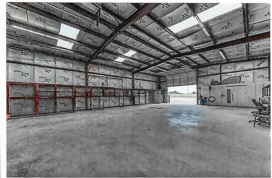 More Photos Of 500 Dennis Rd, Weatherford Flex For Lease