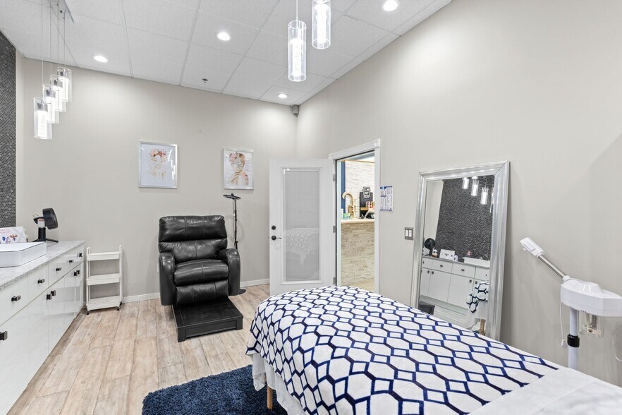 More Photos Of 18335 E 103rd Ave, Commerce City Medical For Sale