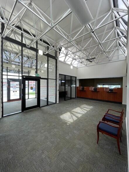 More Photos Of 3354 Lake City Hwy, Warsaw Bank For Lease