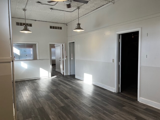 More Photos Of 1909-1911 S Salina St, Syracuse Office For Sale