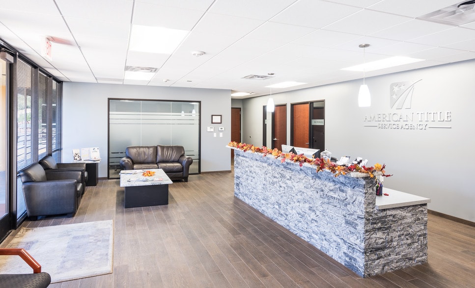 More Photos Of 2929 E Camelback Rd, Phoenix Office For Lease