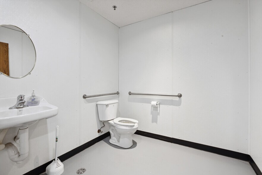 More Photos Of 104 Wall st, Onamia General Retail For Sale