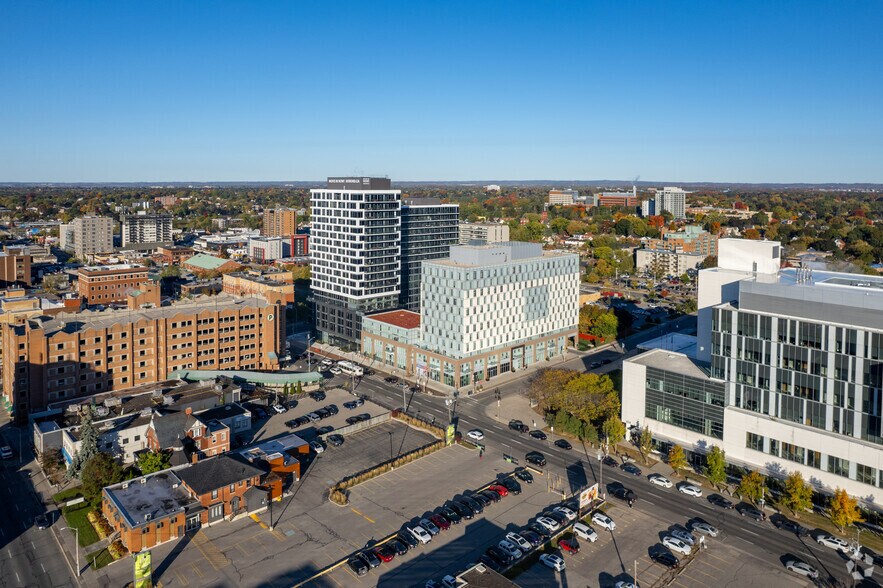 More Photos Of 100 Bond St E, Oshawa Apartments For Lease