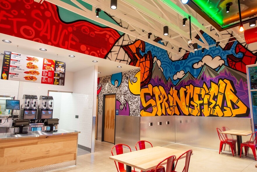 More Photos Of 1572 Mohawk Blvd, Springfield General Retail For Sale