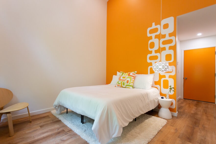 More Photos Of 7103 Lake View Rdg, Lake Ann Hospitality For Sale