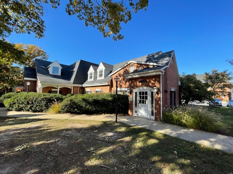 More Photos Of 11345 Pembrooke Sq, Waldorf Medical For Sale