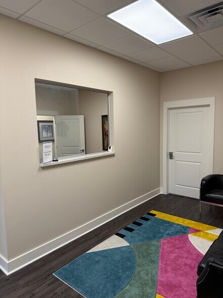 More Photos Of 3345 Highway 5 N, Bryant Office For Lease