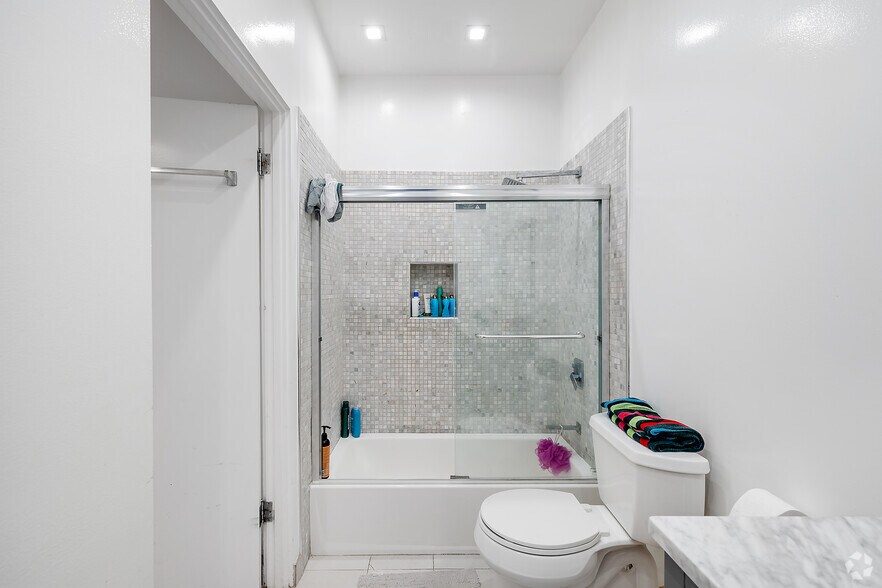 More Photos Of 22 28th Ave, Venice Apartments For Sale