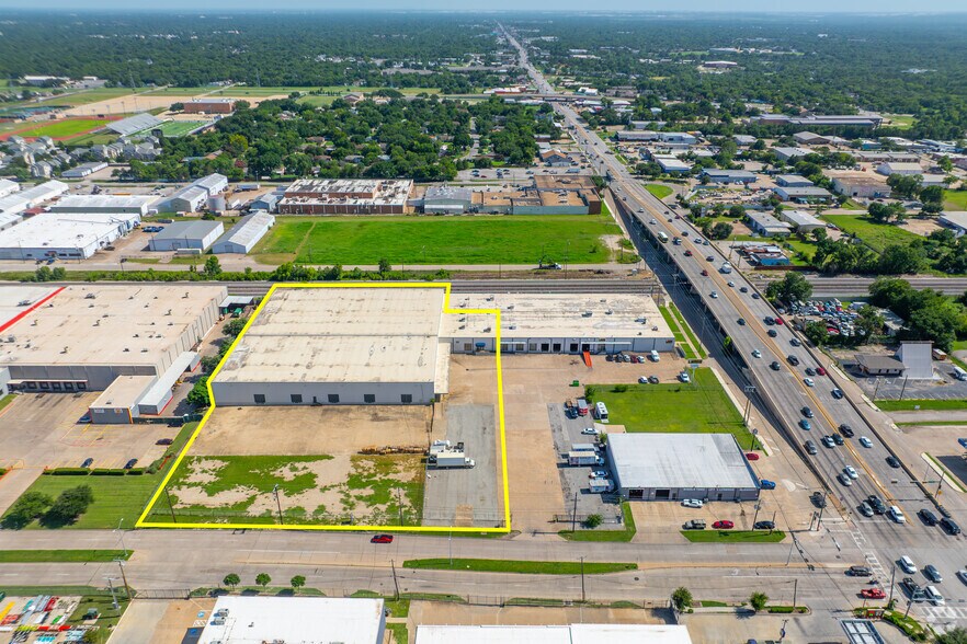 More Photos Of 4520 S Buckner Blvd, Dallas Manufacturing For Lease