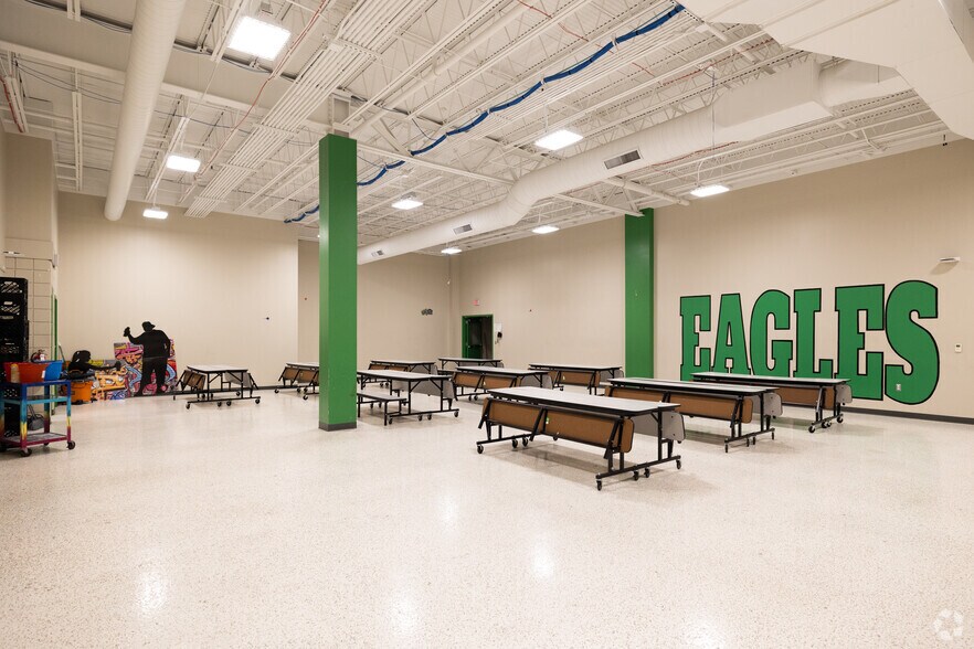 More Photos Of 447 Hamilton St, Toledo Light Distribution For Sale