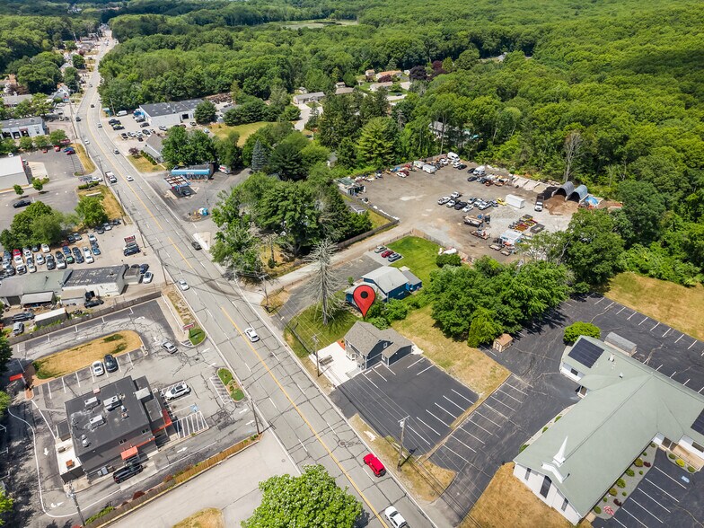 More Photos Of 2695 Hartford Ave, Johnston Office For Lease