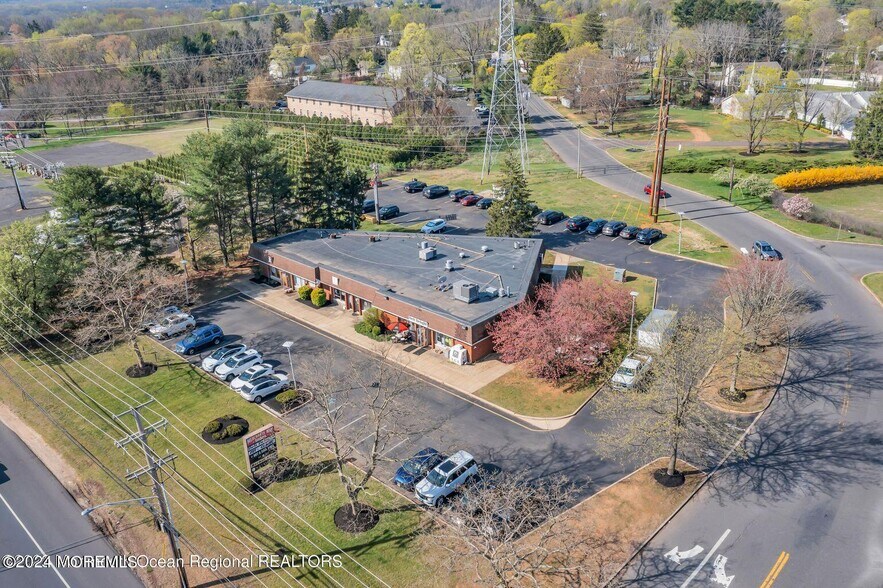 More Photos Of 4-12 Merchants Way, Colts Neck Freestanding For Lease
