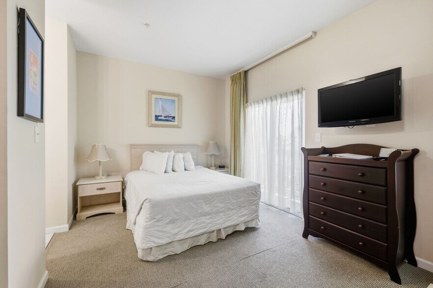 More Photos Of 313 Cedar St, Beaufort Apartments For Sale