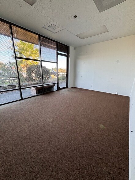 More Photos Of 2915 Kerner Blvd, San Rafael Service For Lease