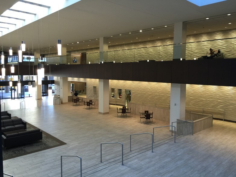 More Photos Of 500 N Shoreline Blvd, Corpus Christi Office For Lease